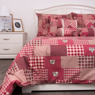 ❤️ Domácí pohoda v každém stehu – červený patchwork, který zahřeje u srdce ❤️ Hledáte něco, co vnese do vašeho domova...