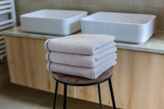 🌿 Představujeme novinku! Luxusní ručníky a osušky LADA ze 100% bavlny s přepychovou gramáží 500 g/m² jsou zárukou kvality,...